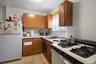 576 Barbey St, Brooklyn, NY 11207 - Photo 5