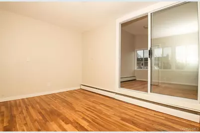 15 E Clearwater Road, Lindenhurst, NY 11757 - Photo 7