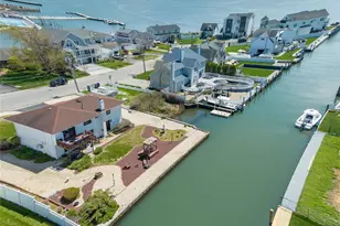 230 Sequams Lane Center, West Islip, NY 11795 - Photo 27