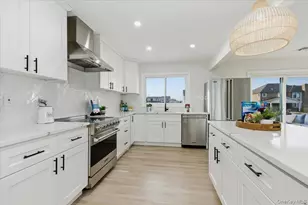 230 Sequams Lane Center, West Islip, NY 11795 - Photo 7