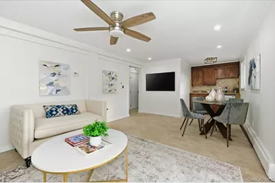 230 Sequams Lane Center, West Islip, NY 11795 - Photo 11