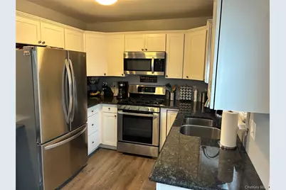 34 Beach Street, West Islip, NY 11795 - Photo 3