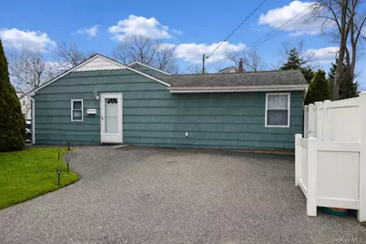 34 Beach Street, West Islip, NY 11795 - Photo 33