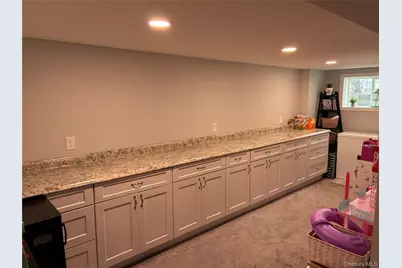 34 Beach Street, West Islip, NY 11795 - Photo 15