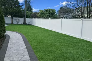 34 Beach St, West Islip, NY 11795 - Photo 37