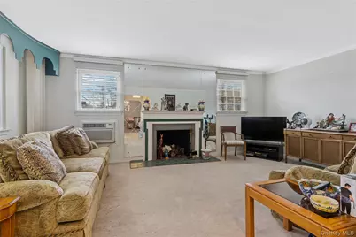 166-07 Union Turnpike, Fresh Meadows, NY 11366 - Photo 7