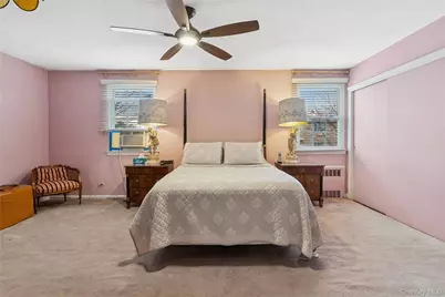 166-07 Union Turnpike, Fresh Meadows, NY 11366 - Photo 17