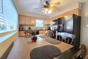 21A Thorney Ave, Huntington Station, NY 11746 - Photo 3