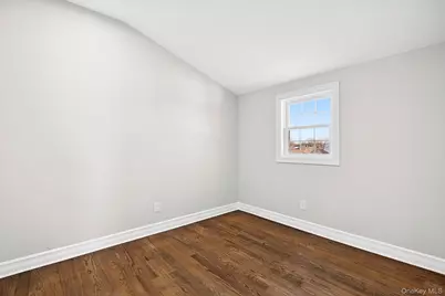 36 Cinque Drive, Farmingdale, NY 11735 - Photo 13