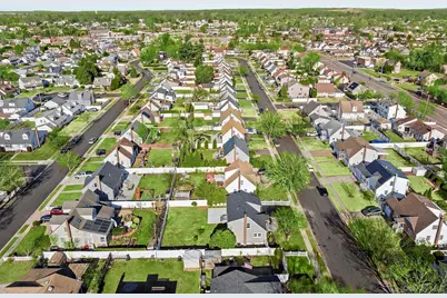 36 Cinque Drive, Farmingdale, NY 11735 - Photo 21