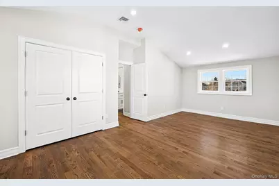 36 Cinque Drive, Farmingdale, NY 11735 - Photo 11