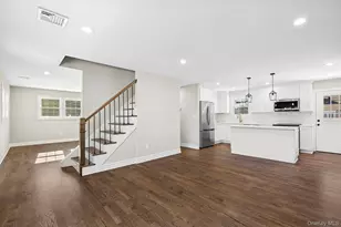 36 Cinque Dr, Farmingdale, NY 11735 - Photo 3