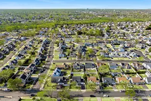 36 Cinque Dr, Farmingdale, NY 11735 - Photo 21