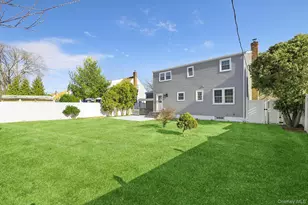 36 Cinque Dr, Farmingdale, NY 11735 - Photo 5