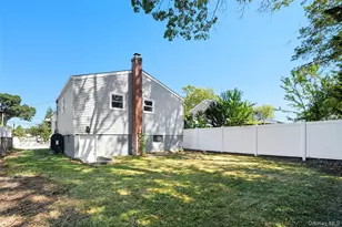 792 Glendale Rd, West Babylon, NY 11704 - Photo 21