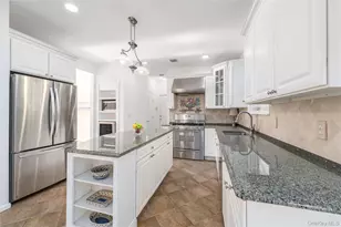 15 Kingfish Ct, Riverhead, NY 11901 - Photo 17