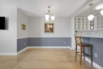 100 E Hartsdale Avenue #6RE, Hartsdale, NY 10530 - Photo 5