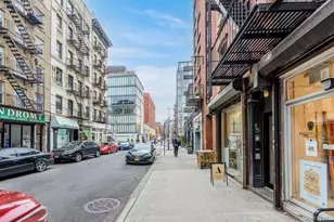 165 Elizabeth St, New York, NY 10012 - Photo 25