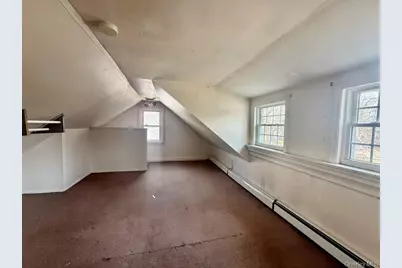29 Richmond Avenue, Amityville, NY 11701 - Photo 13