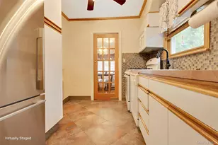 18 School St, Malverne, NY 11565 - Photo 7