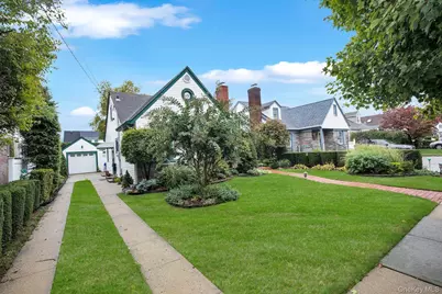 18 School Street, Malverne, NY 11565 - Photo 3