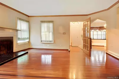 18 School Street, Malverne, NY 11565 - Photo 5