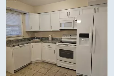 36 Harrison Place #1, Farmingdale, NY 11735 - Photo 3