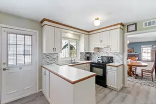 475 Stratford Ln, Ridge, NY 11961 - Photo 7