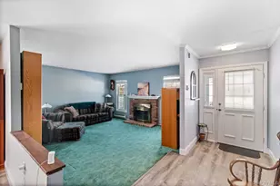 475 Stratford Ln, Ridge, NY 11961 - Photo 3