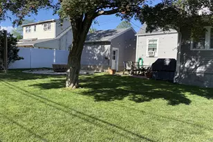 55 Dosoris Ln, Glen Cove, NY 11542 - Photo 21