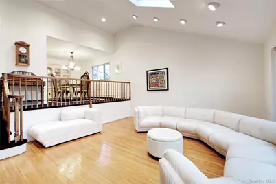 1066 Cedarhurst Street, Valley Stream, NY 11581 - Photo 7