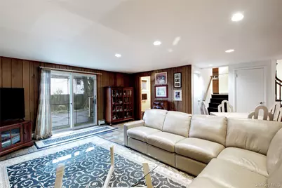 1066 Cedarhurst Street, Valley Stream, NY 11581 - Photo 15