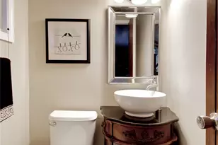 1066 Cedarhurst St, Valley Stream, NY 11581 - Photo 17