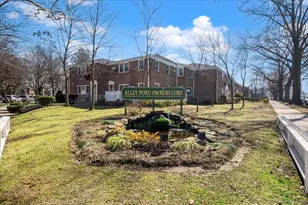 224-38 Kingsbury Ave, Bayside, NY 11364 - Photo 23