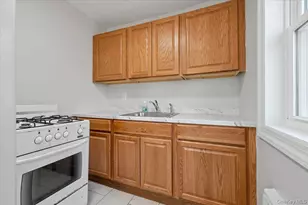 224-38 Kingsbury Ave, Bayside, NY 11364 - Photo 15