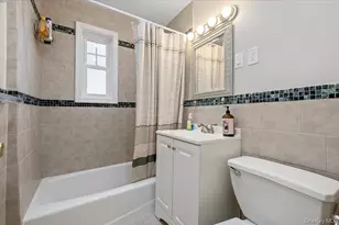 224-38 Kingsbury Ave, Bayside, NY 11364 - Photo 19