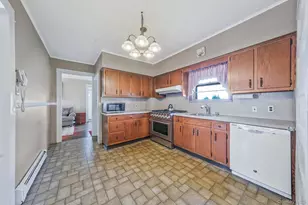 183 West Ave, Patchogue, NY 11772 - Photo 9