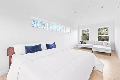 21 N Howells Point Road, Bellport, NY 11713 - Photo 19