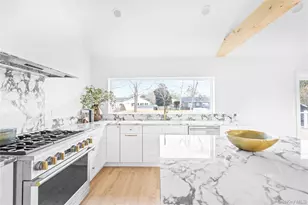 21 N Howells Point Rd, Bellport, NY 11713 - Photo 7