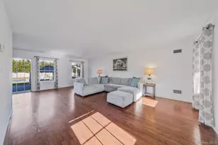 4 Danamarie Ln, Patchogue, NY 11772 - Photo 11