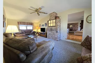 38 Woodbury Road, Farmingville, NY 11738 - Photo 5