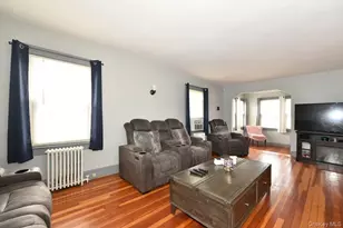 116 15th Ave, West Babylon, NY 11704 - Photo 9