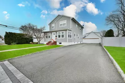 116 15th Avenue, West Babylon, NY 11704 - Photo 3