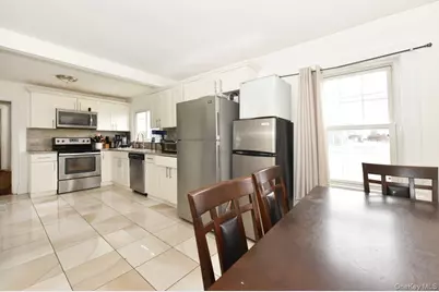 116 15th Avenue, West Babylon, NY 11704 - Photo 13