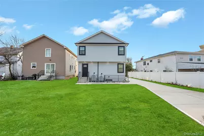 119 E Fulton Avenue, Roosevelt, NY 11575 - Photo 25