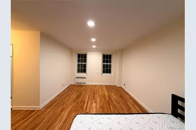 140-18 Burden Crescent #310, Briarwood, NY 11435 - Photo 7