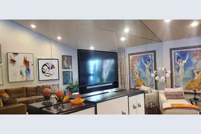 254 Estates Terrace, Manhasset, NY 11030 - Photo 3