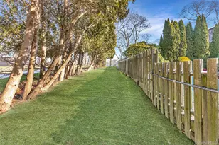 435 Luptons Point Rd, Mattituck, NY 11952 - Photo 17