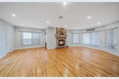 44 E Margin Road, Ridge, NY 11961 - Photo 21