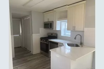 101 48th Street, Lindenhurst, NY 11757 - Photo 3